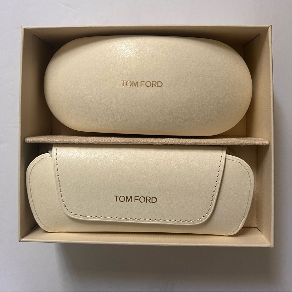 Tom Ford Black Filtering Acetate Cat-Eye Glasses - Picture 3 of 14